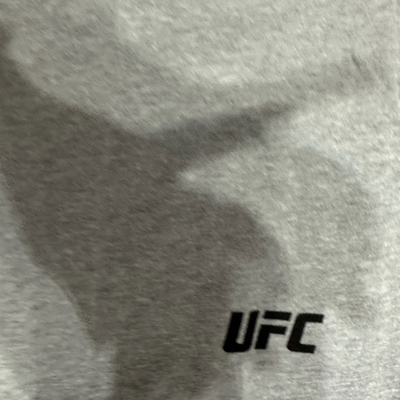 Reebok x UFC Notorious Conor McGregor Gold Logo T-Shirt Tee Deadstock V-neck LG - Picture 7 of 9